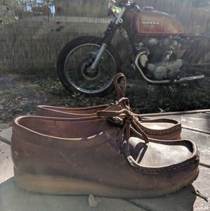 Women's Clark's Wallabees Low Top Brown Leather 10
